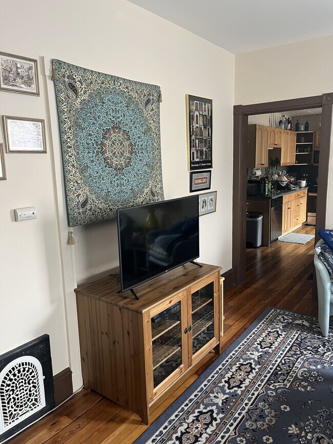 Living Room - 317 W Barnard St