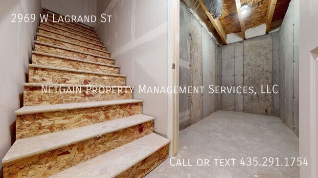 Building Photo - 2969 W LaGrand St