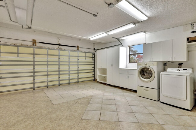 Building Photo - 3516 Harbor Cir