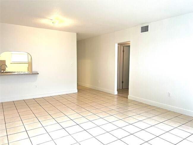 Building Photo - 17255 SW 95th Ave