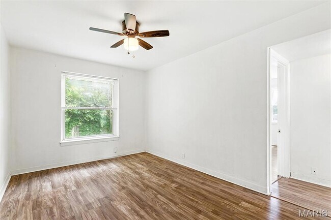 Building Photo - 1076 Wilshire Ave