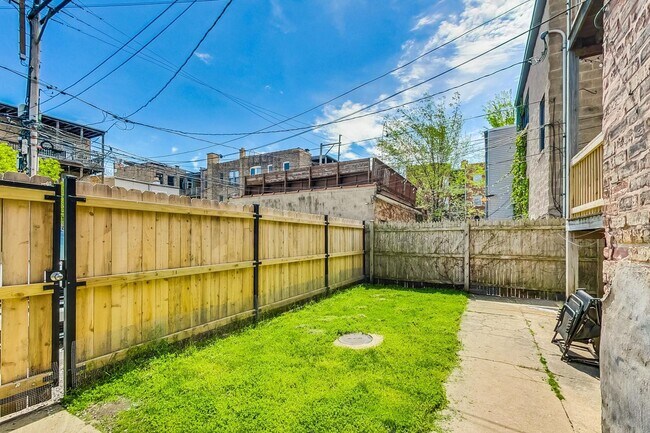 Building Photo - 3717 N Magnolia Ave