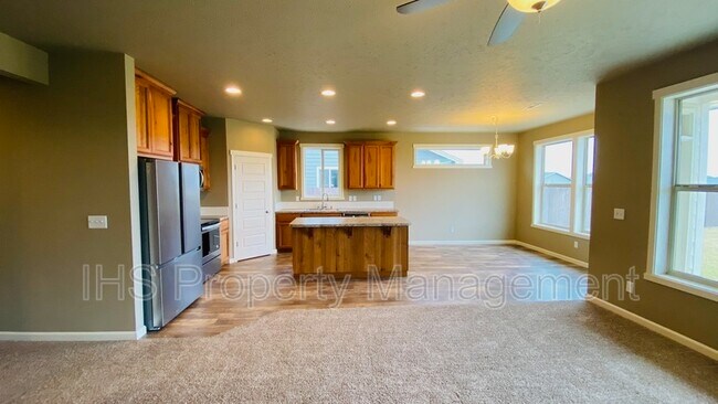 Building Photo - 3907 Charleston Ln