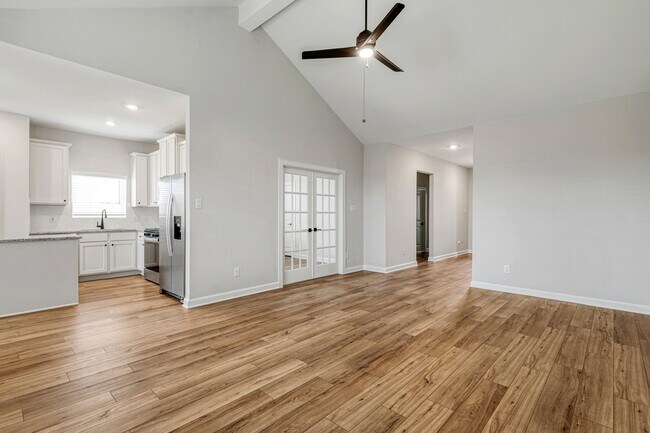 Building Photo - 15650 Honey Cv Dr