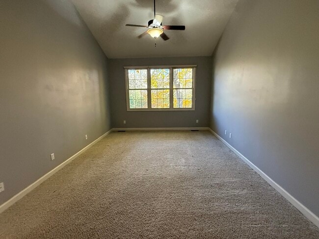 Building Photo - 18145 Shoreline Ct