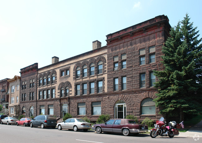 Building Photo - Greysolon Apartments