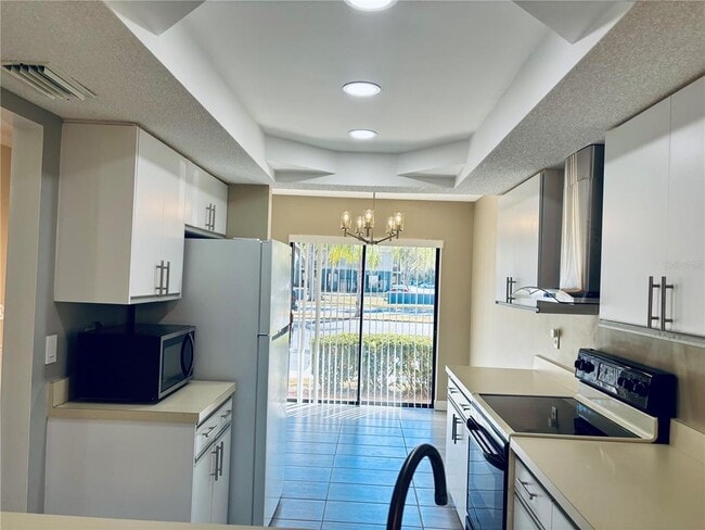 Building Photo - 6211 Timberlake Dr