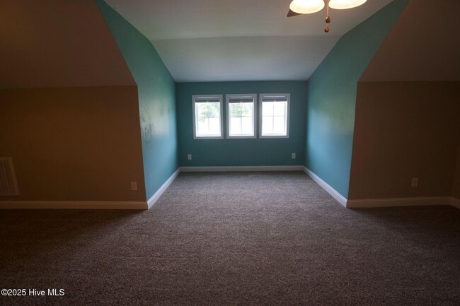 Building Photo - 116 Navy Blue Dr
