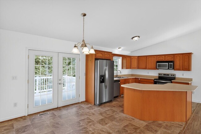 Building Photo - 22628 Rue Woods Dr