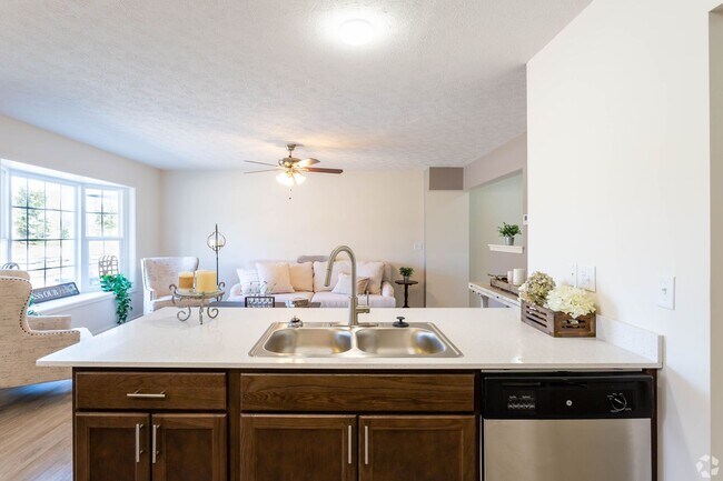 Building Photo - 155 Redon Cir