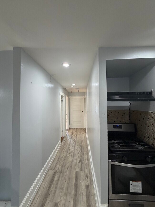 Building Photo - 55 Harwood St