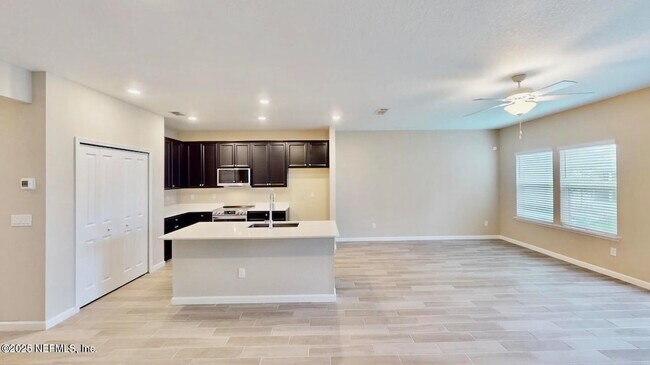 Building Photo - 495 Boracay Cir