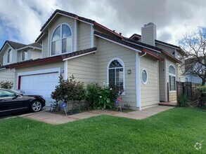 Building Photo - 34103 Webfoot Loop