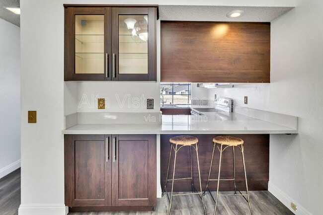 Building Photo - 8878 Regents Rd