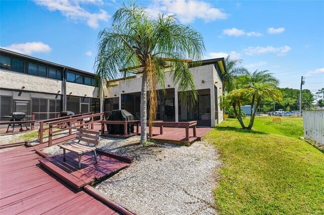 Building Photo - 2571 Cyprus Dr