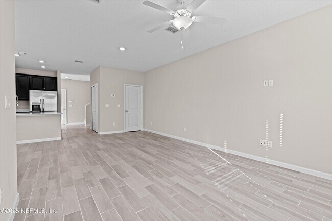 Building Photo - 1180 Beach Dune Dr