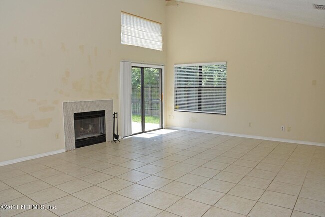 Building Photo - 164 Vista Grande Dr