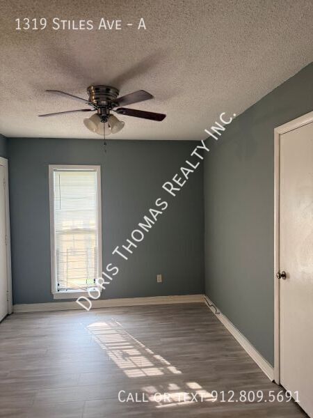 Building Photo - 1319 Stiles Ave