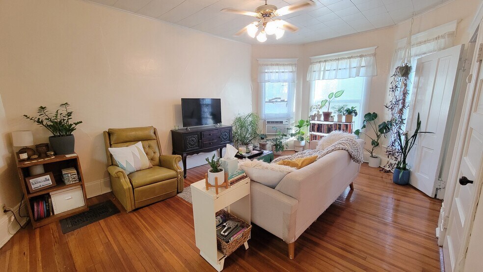 Building Photo - 728 Ohio St