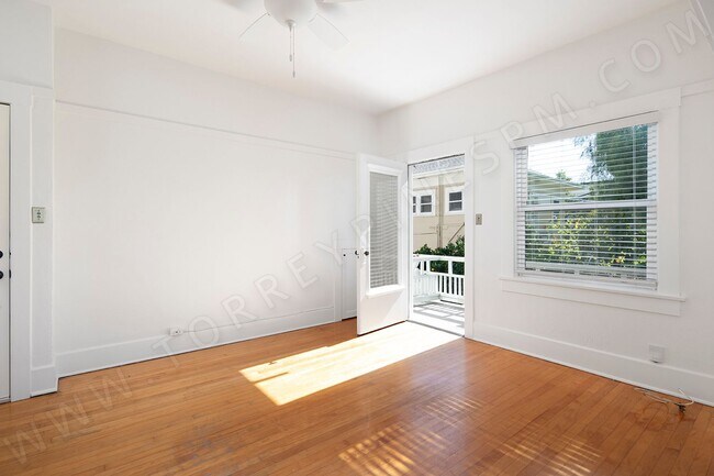 Building Photo - OPEN HOUSE: 11/15 3:30-4:30PM ~ 1 BR with ...