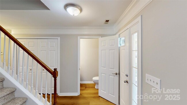 Building Photo - 1838 Chinchester Ln