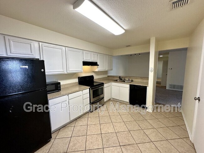Building Photo - 7275 S Gaylord St