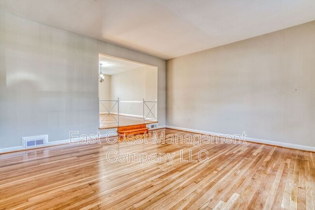 Building Photo - 6149 Dunroming Rd