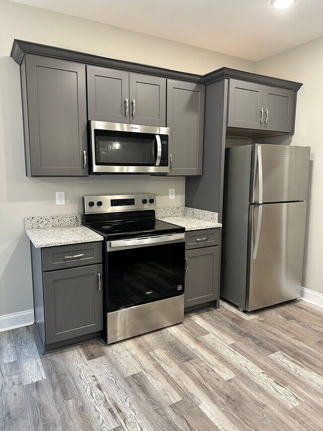 Building Photo - 2760 Cedrus Ave