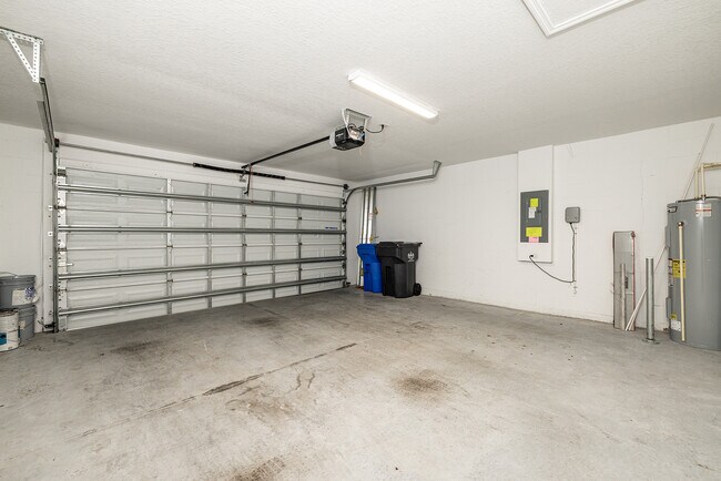 Building Photo - 13011 Pennybrook Dr