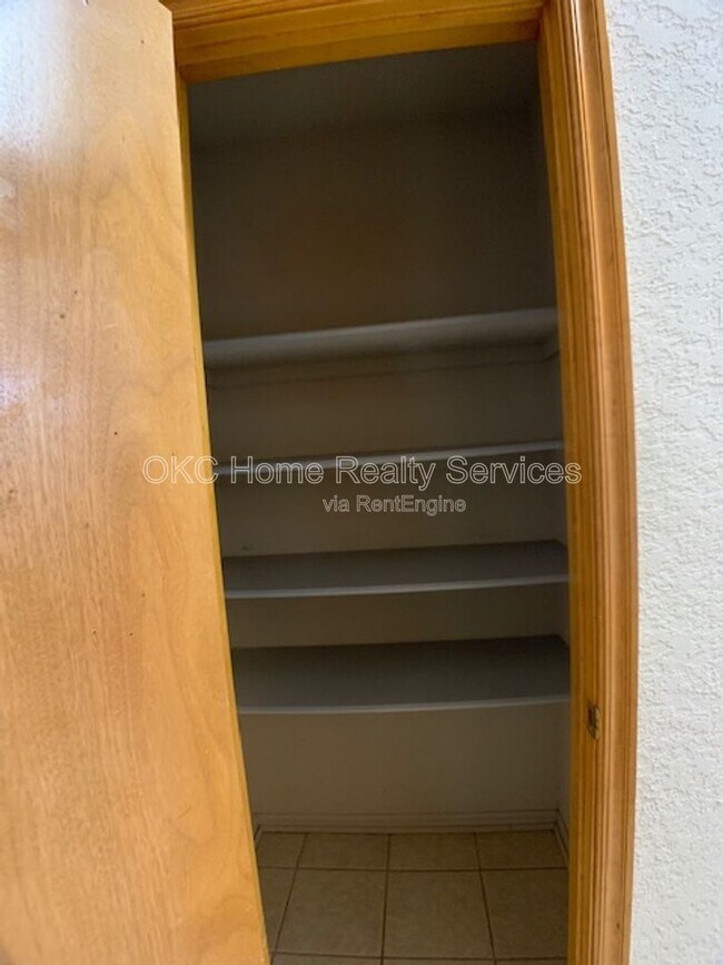 Building Photo - 16229 Everglade Ln