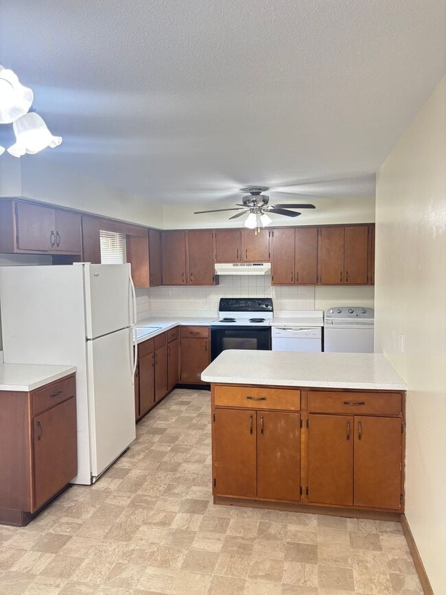 Building Photo - 1105 Scoville