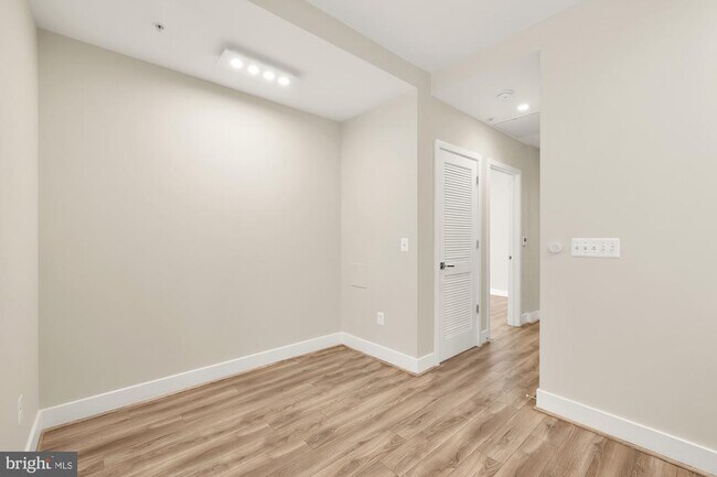 Building Photo - 1628 11th St NW