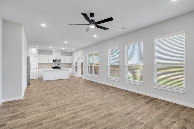 Building Photo - AVAILABLE NOW! EDGEWOOD ESTS DUPLEX LOCATED ON 1-ACRE LOT IN MIDLOTHIAN, TX!