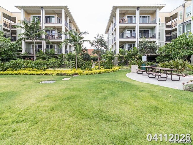 Building Photo - Ka Malanai @Kailua 3-bedroom 2-bath End Unit