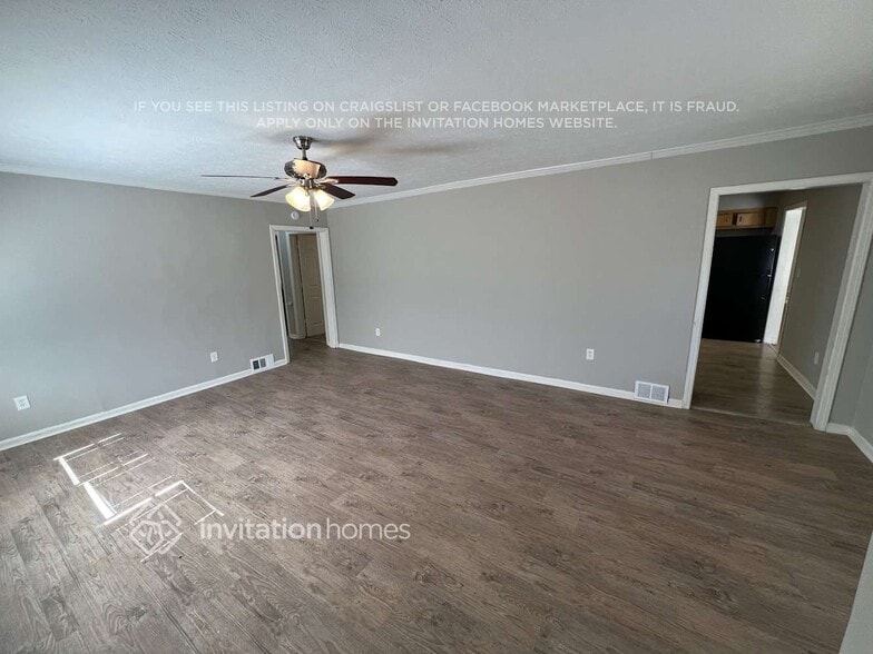 Building Photo - 35 Circle Creek Dr