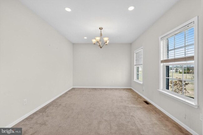 Building Photo - 40 Gina Dr