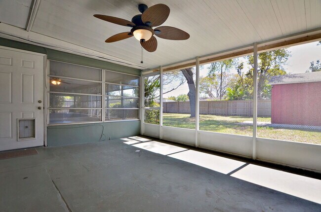 Building Photo - 10994 90th Terrace