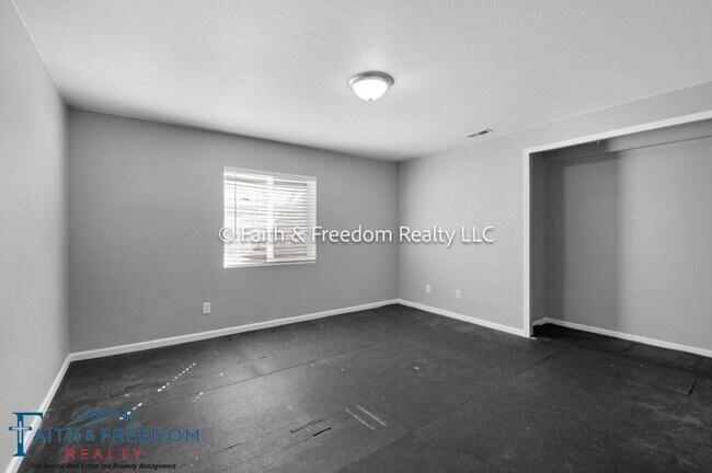 Building Photo - 8354 Freestar Way