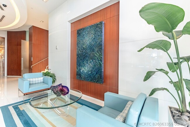 Building Photo - 2821 N Ocean Blvd