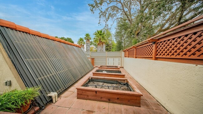 Building Photo - 22 Greengate Ct