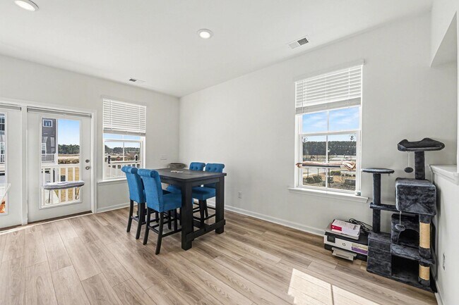 Building Photo - 801 Recess Pt Dr