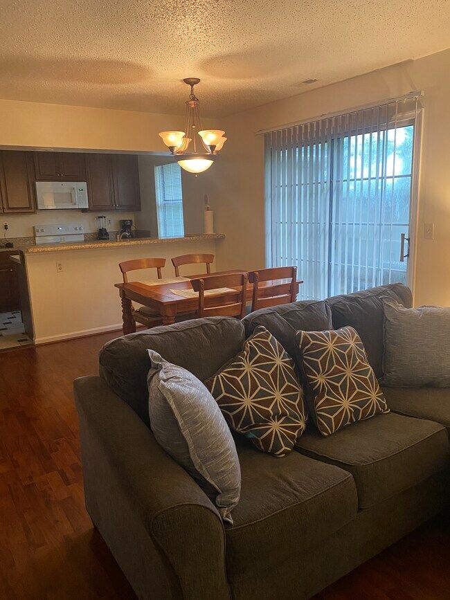 Building Photo - 2307 Dorian Ct