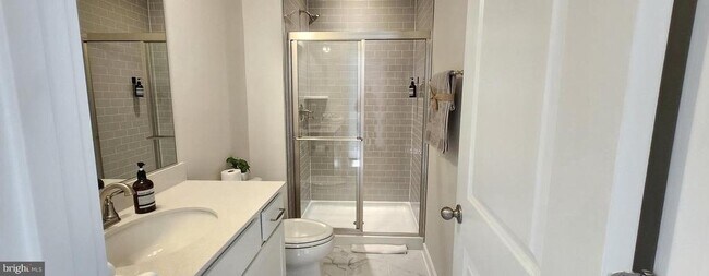 Building Photo - 219 Willis St