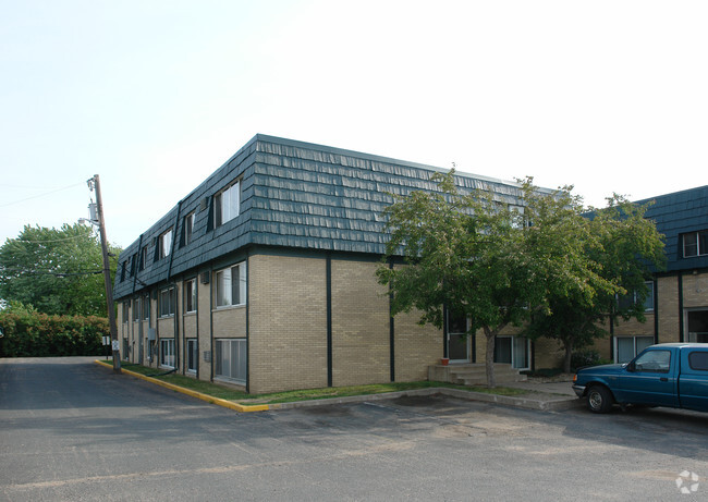 Building Photo - Evergreene Apartments