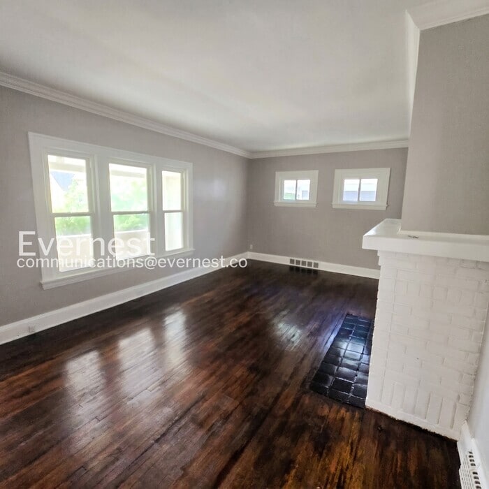 Building Photo - 3411 Beechwood Ave