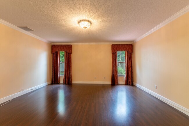 Building Photo - 2853 SE Melaleuca Blvd