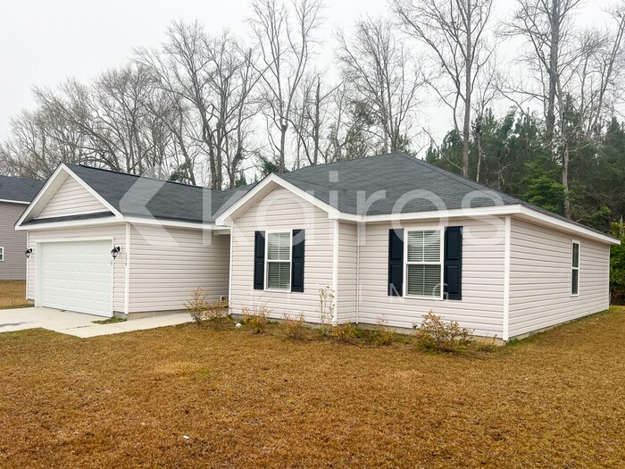 Building Photo - 136 Western Red Cedar Dr