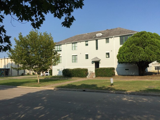 The Ritz Apartments - Bartlesville, OK | Apartment Finder