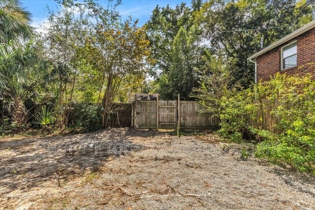 Building Photo - 815-A E 32nd St