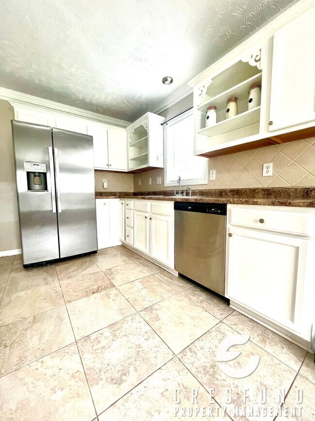 Building Photo - Coming Soon (End of July) 3Br 3 Bath Locat...